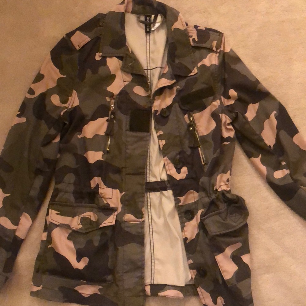Amazing trendy camo jacket